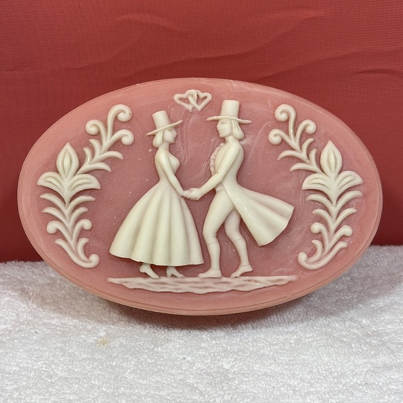 FAUX PINK MARBLE CAMEO TRINKET DISH - Picture 4 of 10